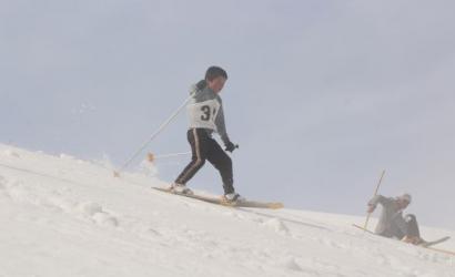 Tourists support Afghanistan’s only ski race & help to form a new club