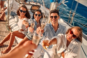 Young wealthy travelers drive spending, while middle-income pull back, Arival research reveals