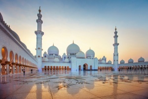 Dubai and Abu Dhabi’s Travel & Tourism sector bounce back as international travelers return