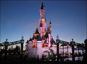 Euro Disney eyes third Paris resort