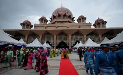 Malaysia eases entry requirements