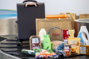 TESCO BRINGS TRAVELLERS’ MOST WANTED ITEMS STRAIGHT TO BAGGAGE RECLAIM