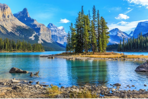 Strong signs of recovery for Travel & Tourism in Canada says WTTC
