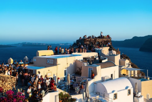 The Best Seasons to Visit Oia, Greece