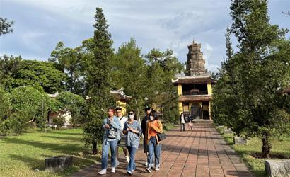 Tourists to Hue Vietnam increased by 35% over the first half of 2022