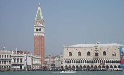 Tourist dies in Venice gondola crash