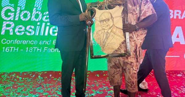 Jamaica’s Minister of Tourism Receives Global Tourism Resilience Lifetime Achievement Award