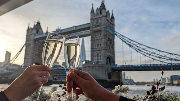 The Tower of London River Tour - the UK’s First Electric Tour Boat Is a Story of Tourism