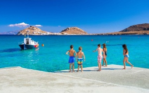 Greek tourism revenues to reach €20 bln this year