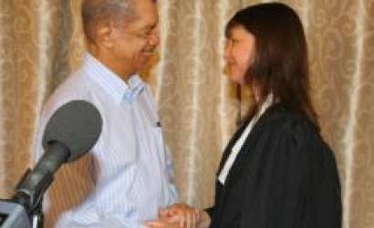 Seychelles: Justice Mathilda Twomey sworn into office