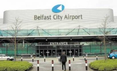 New ash cloud closes further UK airports