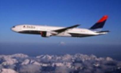 Delta and American see falls in passenger numbers
