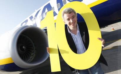 O’Leary calls for cabin crew to land planes in emergency
