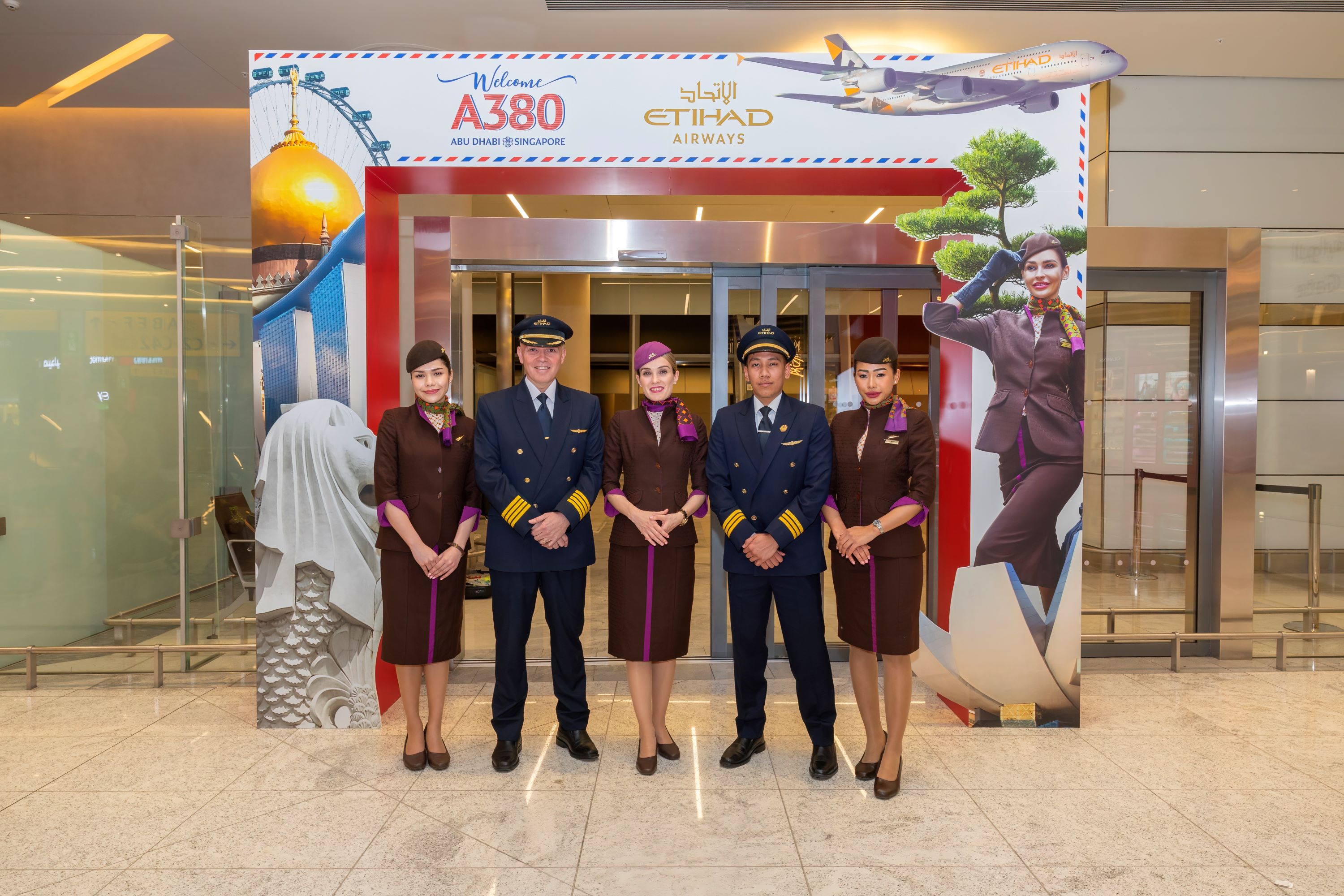 ETIHAD AIRWAYS FIRST FLAGSHIP AIRBUS A380 ARRIVES IN SINGAPORE | News |  Breaking Travel News