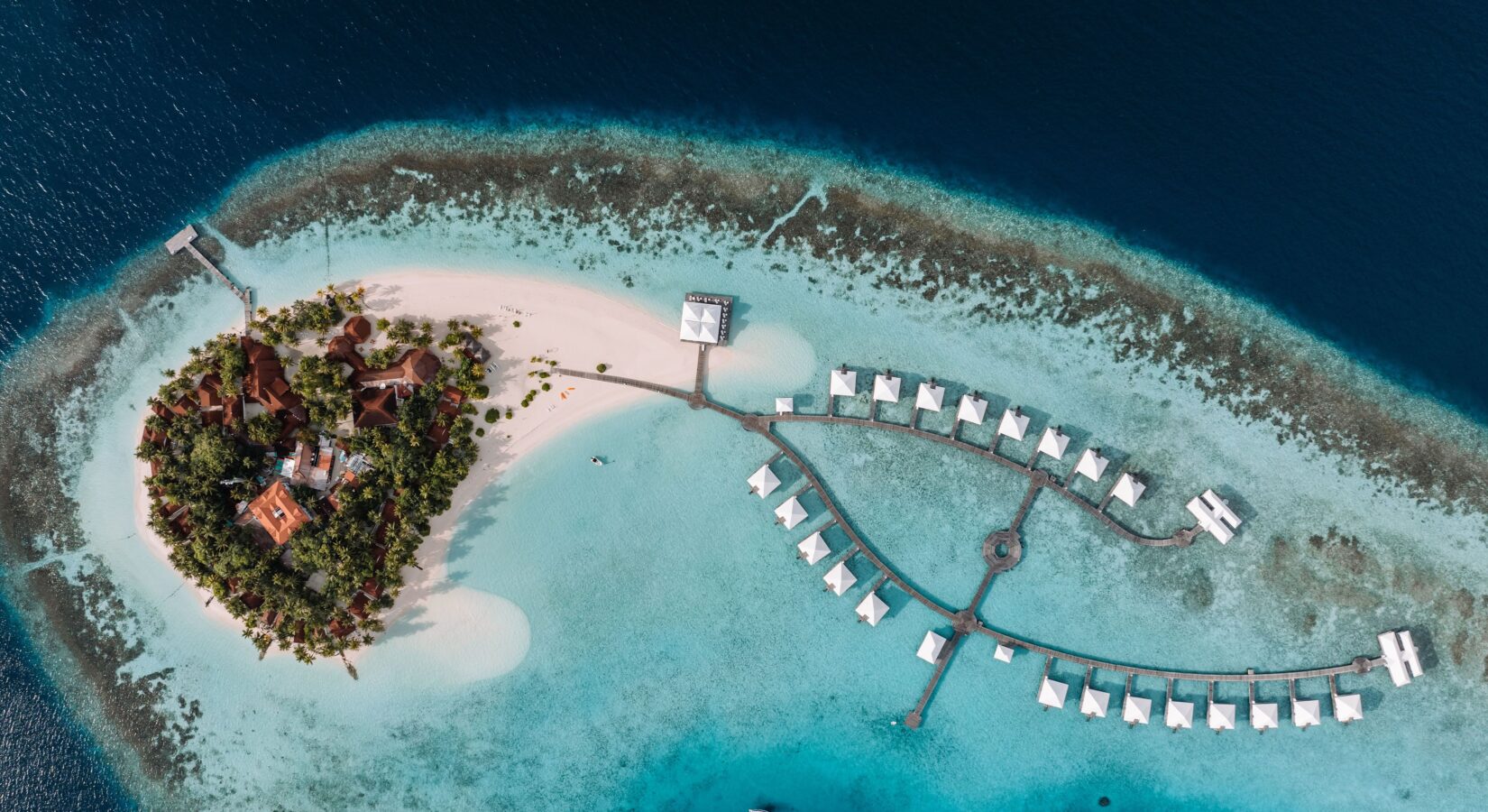 Diamonds Athuruga Maldives