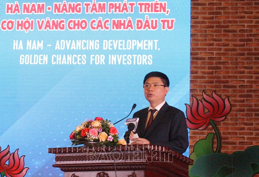 Provincial Party Secretary Truong Quoc Huy delivered a closing speech at the conference.